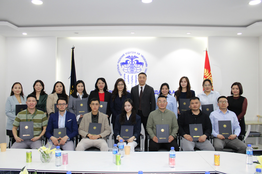 ГАДААД ХУДАЛДААНЫ САЛБАРЫН МЭРГЭЖИЛТНҮҮД ТӨГСӨЛТӨӨ ХИЙЛЭЭ